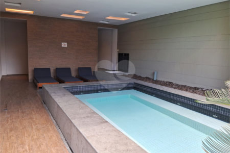 Apartamento à Venda na Bela Vista com 40 m2 de 1 Suíte em Andar Alto