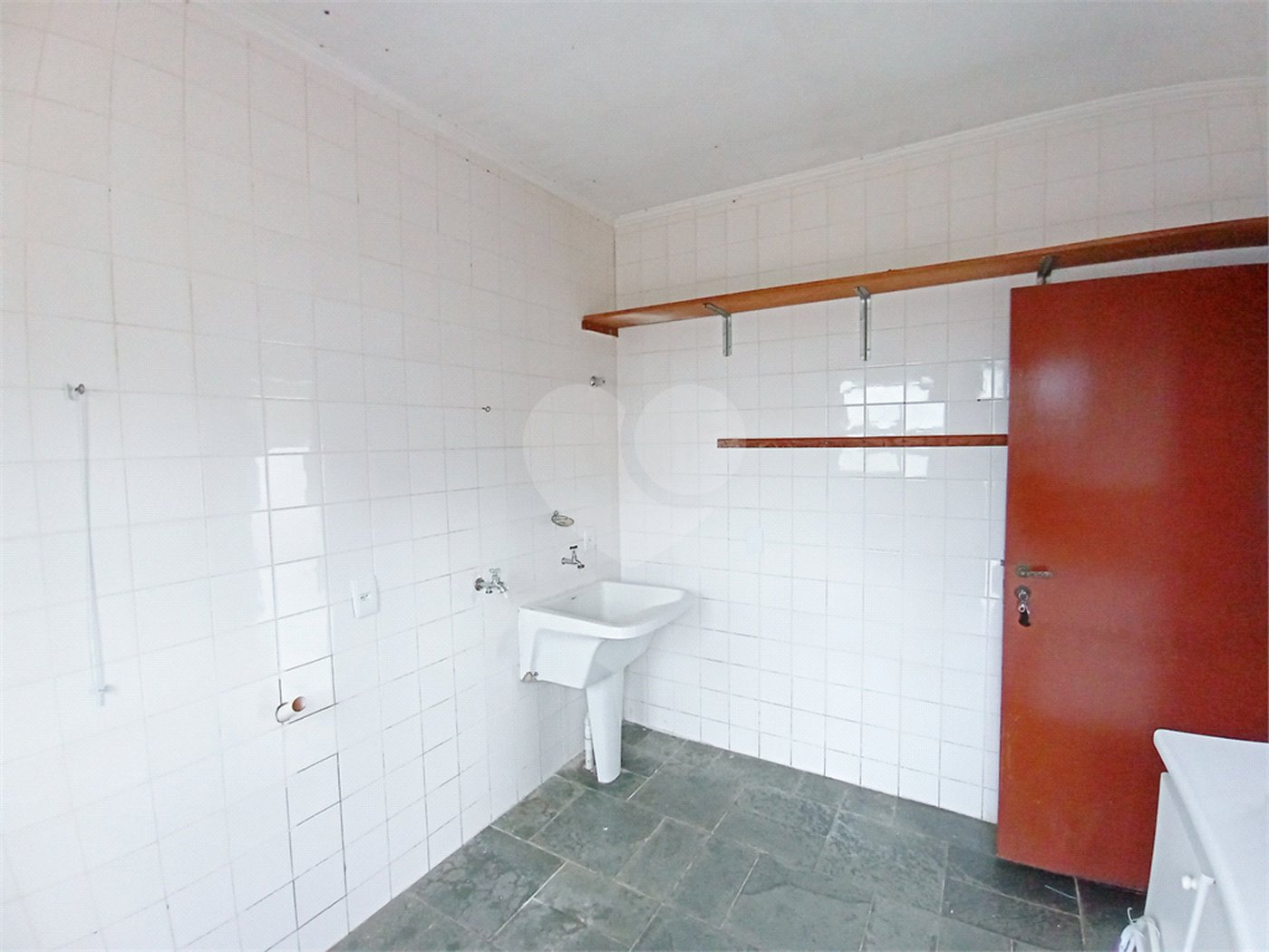 Casa à venda com 4 suítes no condomínio Estância Marambaia, Vinhedo - SP