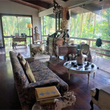 Casa à venda com 3 quartos, sendo 2 suítes, em Morumbi, São Paulo, SP