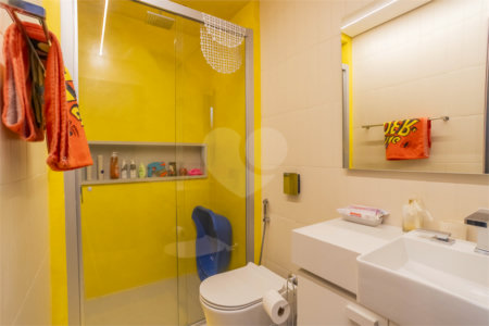 Casa à venda com 5 suítes no condomínio Vale da Santa Fé, Vinhedo - SP