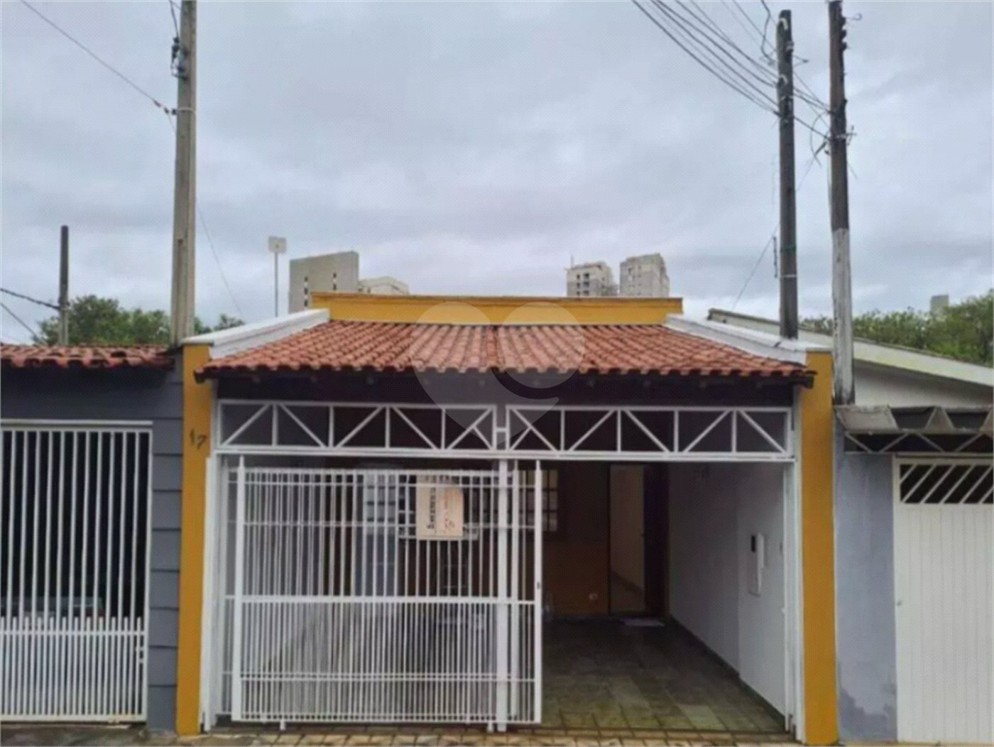 Casa à venda com 2 quartos, sendo 1 suíte, em Vila Leis, Itu, SP