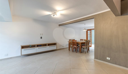 Sobrado à venda com 2 quartos, sendo 1 suíte,  em Alto da Boa Vista, São Paulo, SP