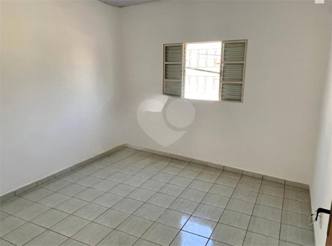 Casa à venda com 2 quartos, sendo 1 suíte,  em Jardim Pitangueiras I, Jundiaí, SP