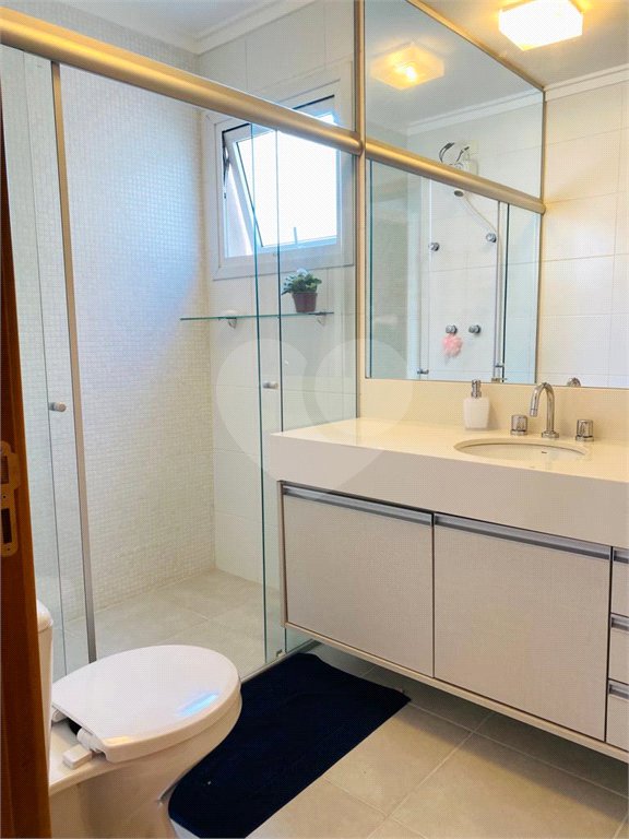 Casa à venda com 4 quartos, sendo 2 suítes, no condomínio Residencial Vila Lagos, São Paulo - SP