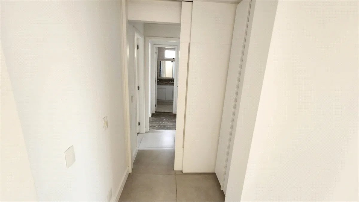 Apartamento à venda com 3 quartos, sendo 2 suítes, em Paraíso do Morumbi, São Paulo, SP