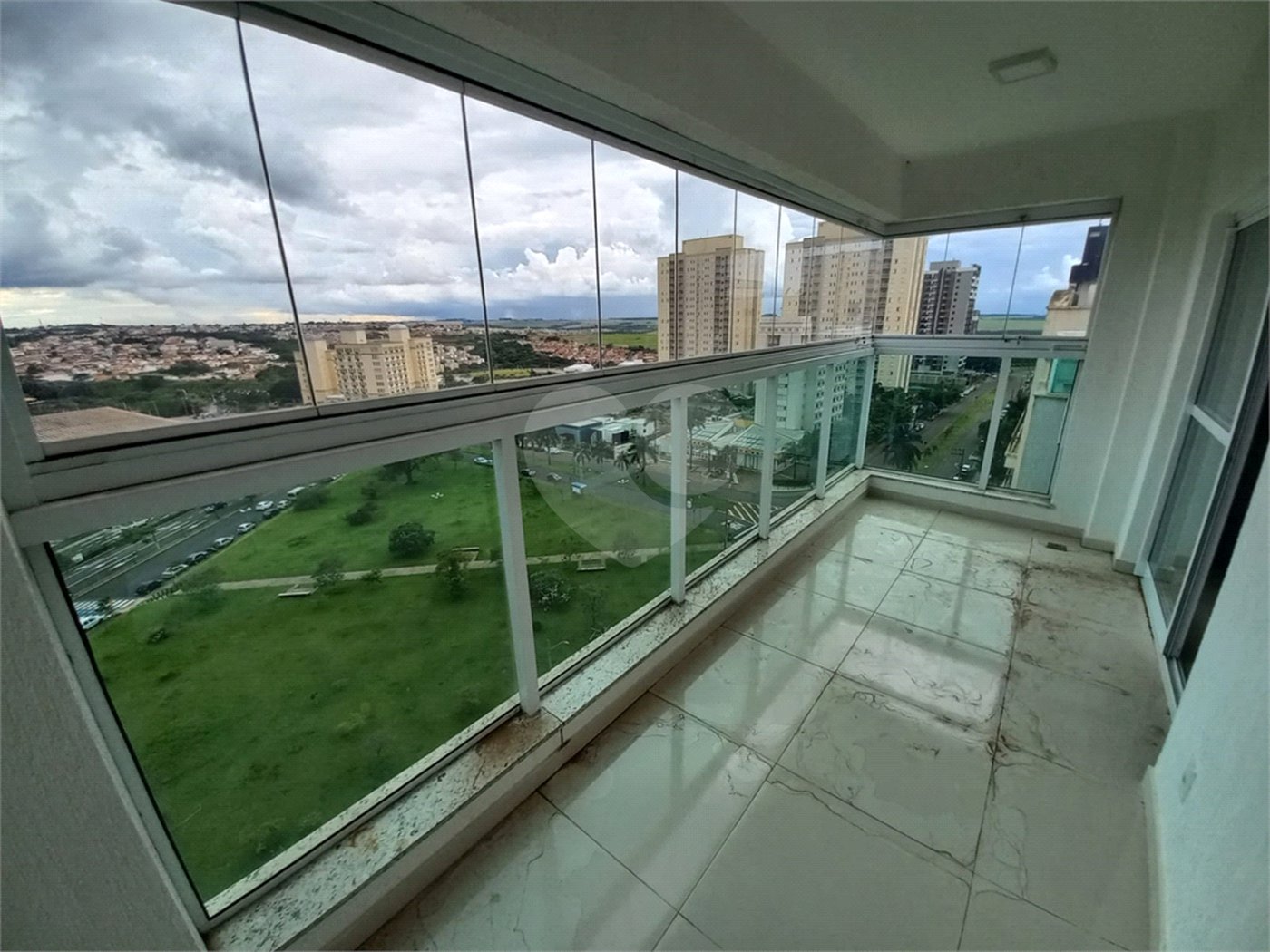 Cobertura no Edifício Victoria Park,