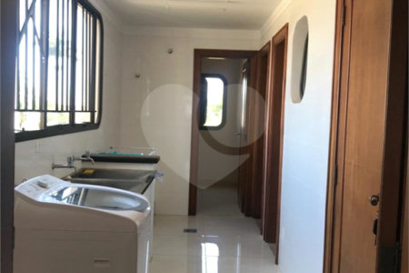 Apartamento à venda com 4 quartos, sendo 2 suítes, no Centro, Araraquara, SP