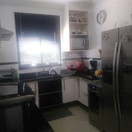 Casa à venda com 3 quartos, sendo 1 suíte, no condomínio Algarve Residencial, São Paulo - SP