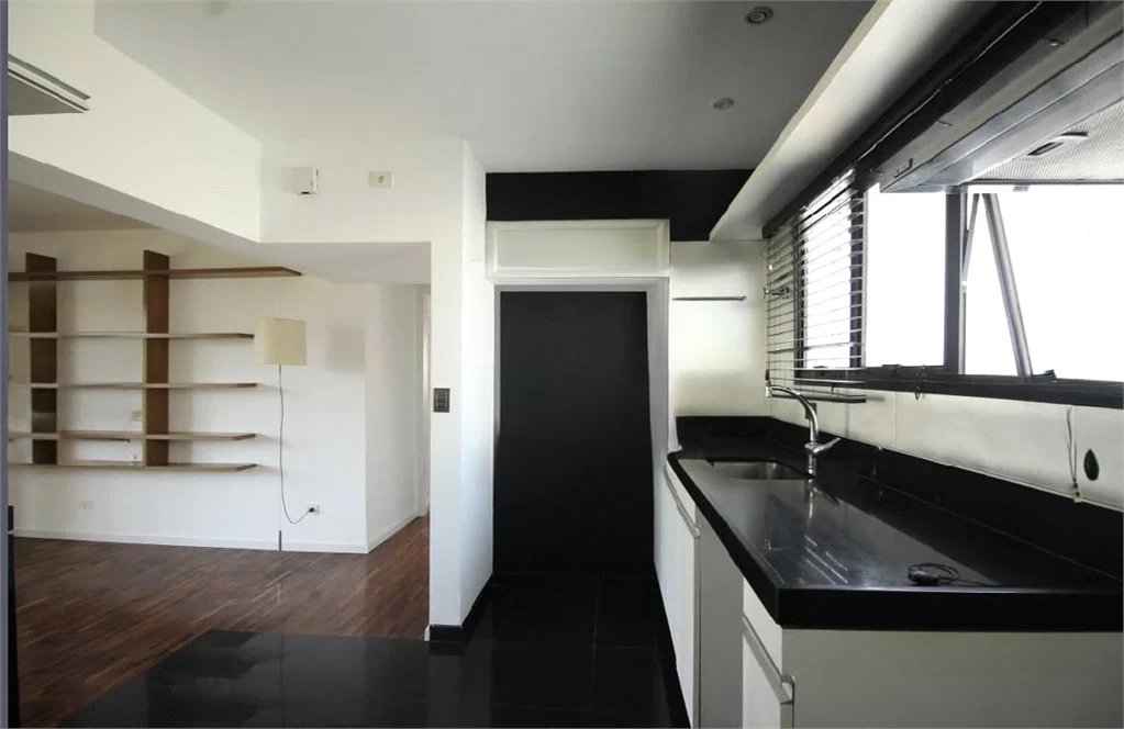 Cobertura à venda com 3 quartos, sendo 1 suíte,  em Vila Suzana, São Paulo, SP