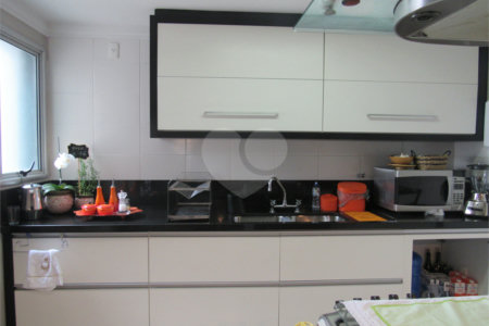 Apartamento à venda com 4 quartos, sendo 3 suítes, em Jardim Londrina, São Paulo, SP