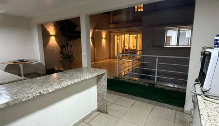 Casa à venda com 4 suítes no condomínio East Village, São Paulo - SP