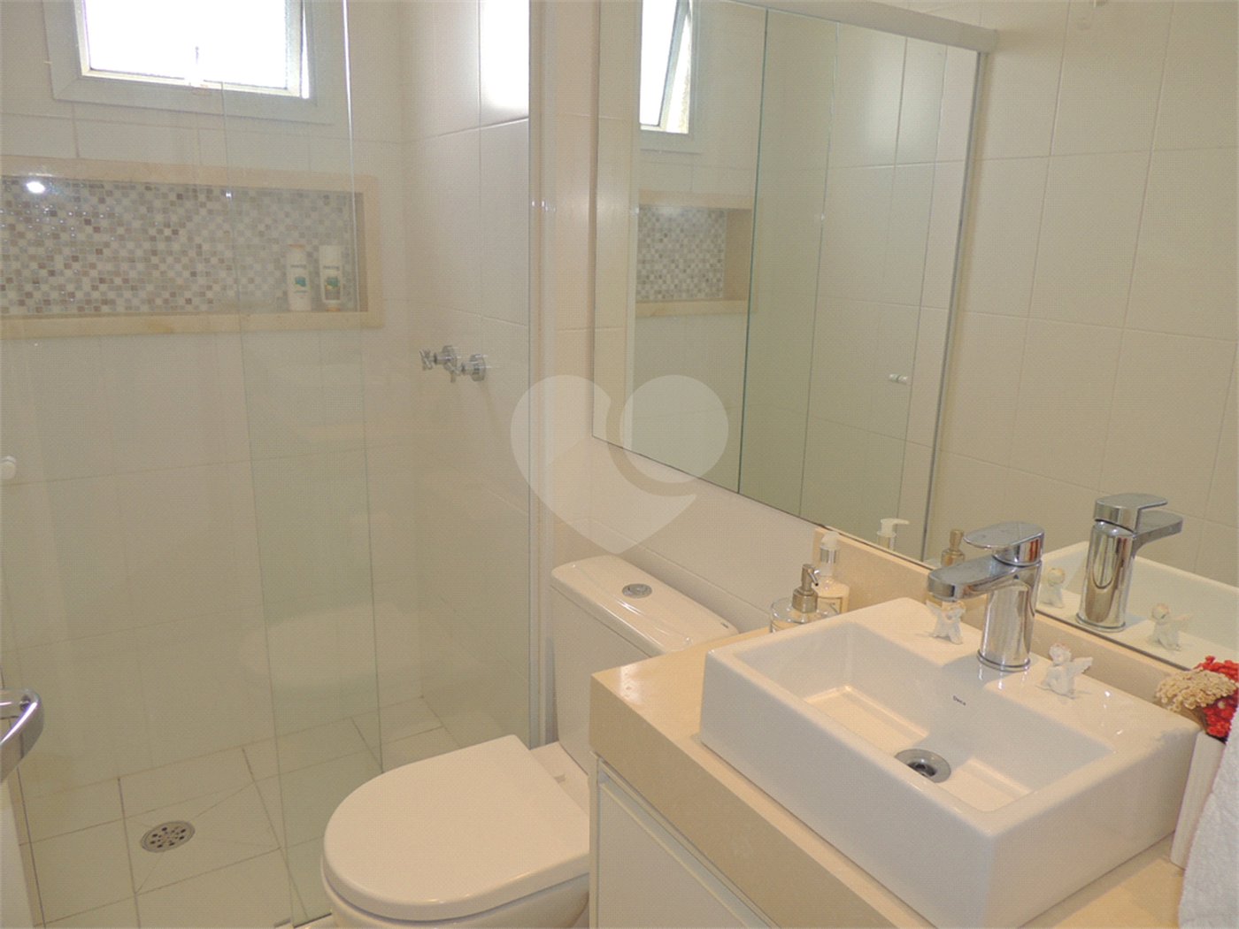 Apartamento para alugar com 2 quartos, sendo 1 suíte, em Chácara Santo Antônio, São Paulo, SP
