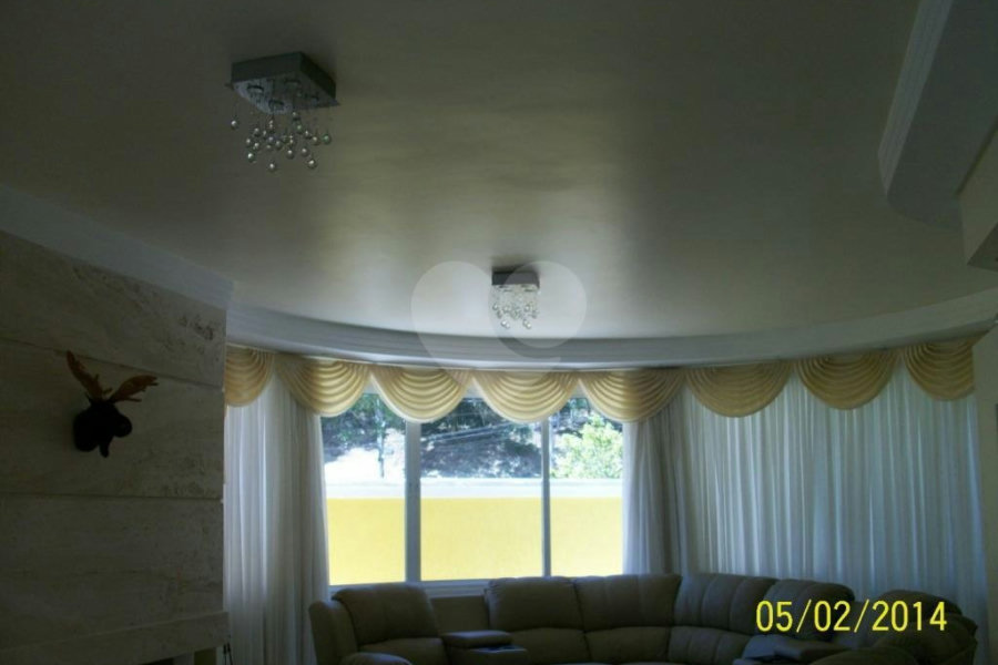 Casa em condomínio à venda com 4 suítes em Horto, São Paulo, SP