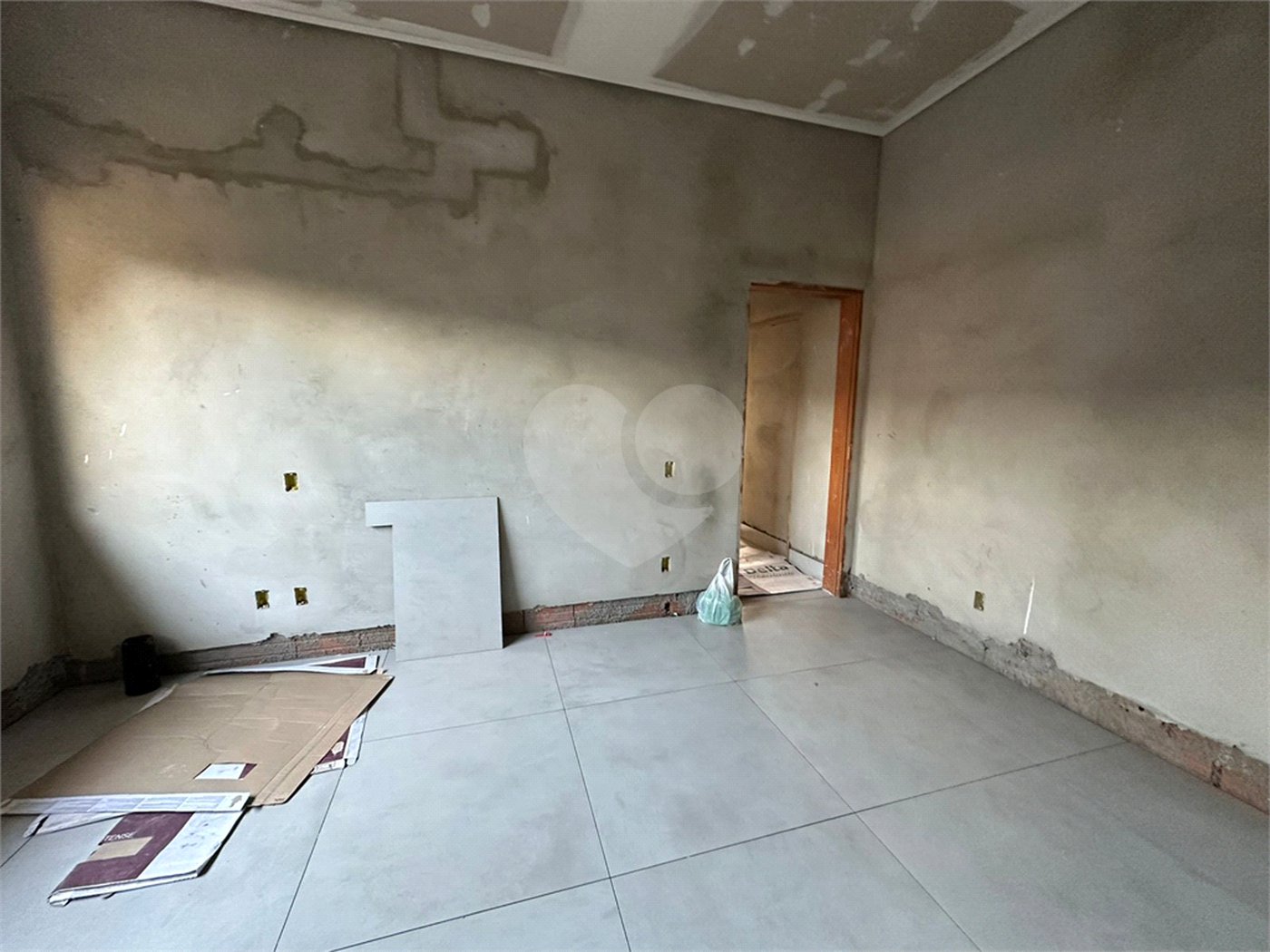 Casa à venda com 3 suítes no condomínio Golden Ville, Itapetininga - SP