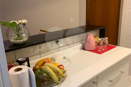 Apartamento à venda com 2 quartos em Vila Erna, São Paulo, SP
