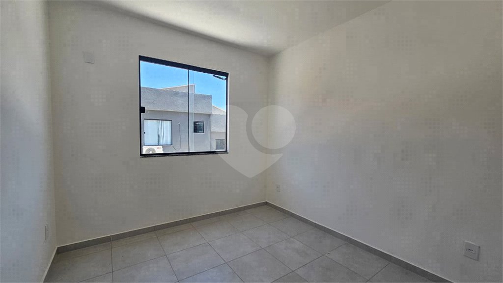 Casa à venda com 2 quartos no condomínio Mirela, Rio de Janeiro - RJ