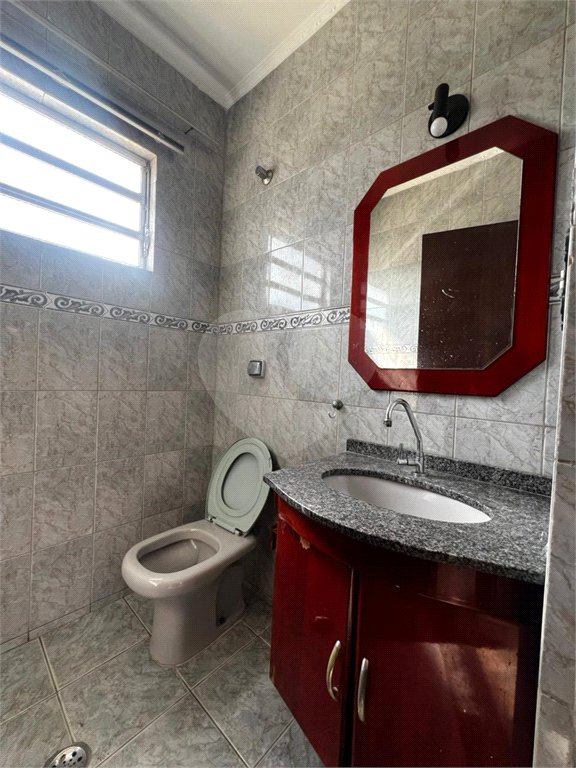 Sobrado à venda com 6 quartos, sendo 4 suítes,  em Vila Oliveira, Mogi das Cruzes, SP
