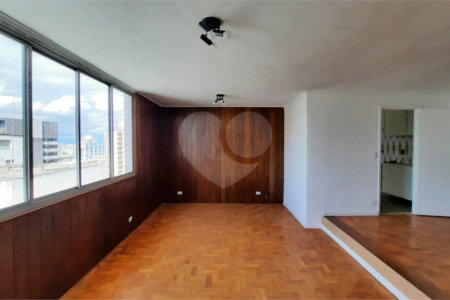 Apartamento à venda com 3 quartos, sendo 1 suíte, em Santa Cecília, São Paulo, SP