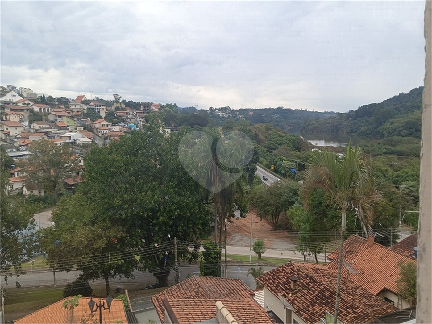 Casa para alugar com 5 quartos no Centro, Mairiporã, SP