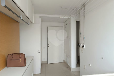 Apartamento à venda ou para alugar com 3 suítes em Pinheiros, São Paulo, SP
