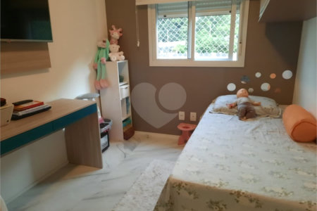 Apartamento à venda com 3 quartos, sendo 1 suíte, em Vila Andrade, São Paulo, SP
