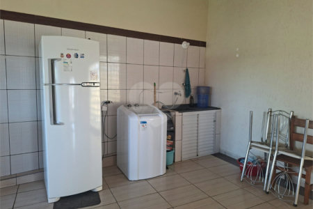 Casa à venda com 3 quartos, sendo 1 suíte,  em Tatetú, Alambari, SP