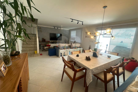 Casa à venda com 4 quartos, sendo 3 suítes, no condomínio Jardins de Florença, Rio de Janeiro - RJ