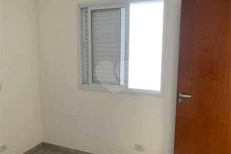 Sobrado à venda com 3 quartos, sendo 1 suíte,  em Jardim Alzira, São Paulo, SP