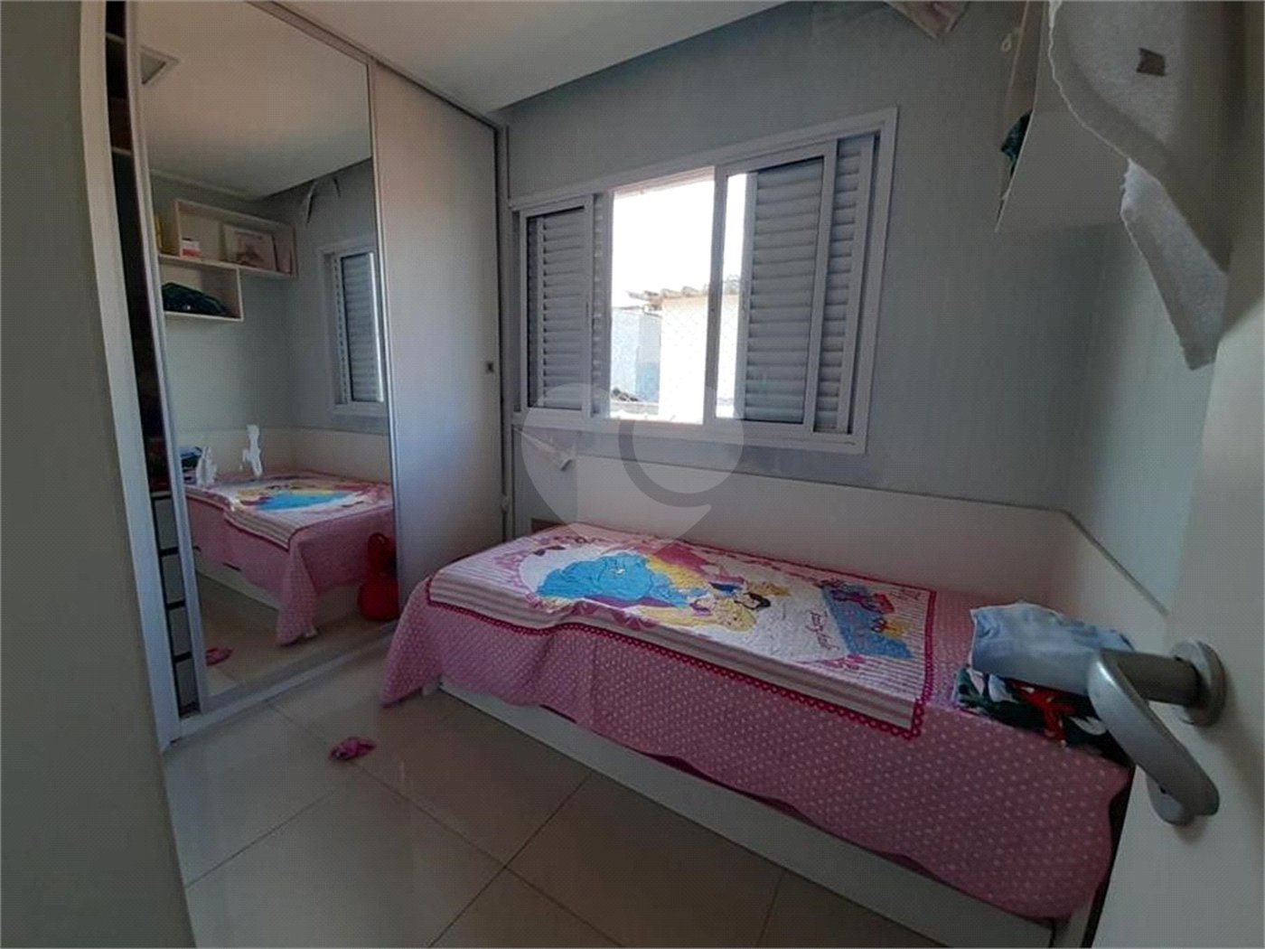 Sobrado à venda com 3 quartos, sendo 1 suíte, em Parque Edu Chaves, São Paulo, SP