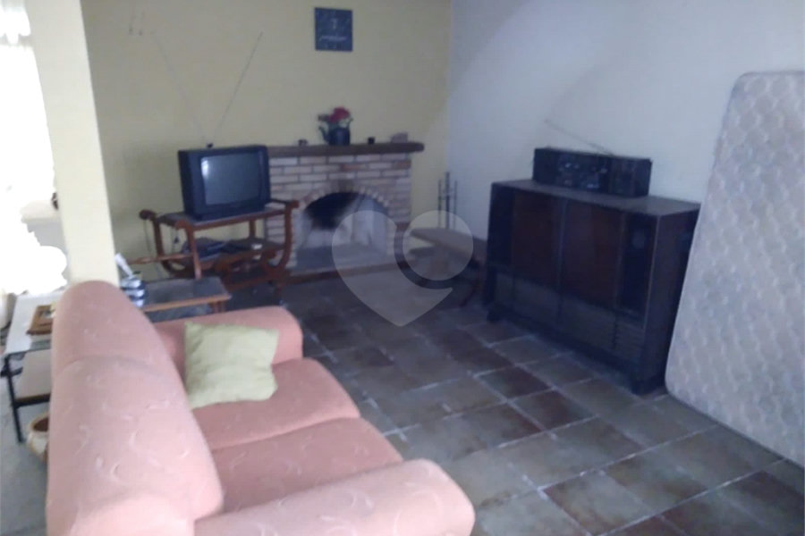 Casa à venda com 5 quartos, sendo 1 suíte, em Mantiqueira, Mairiporã, SP