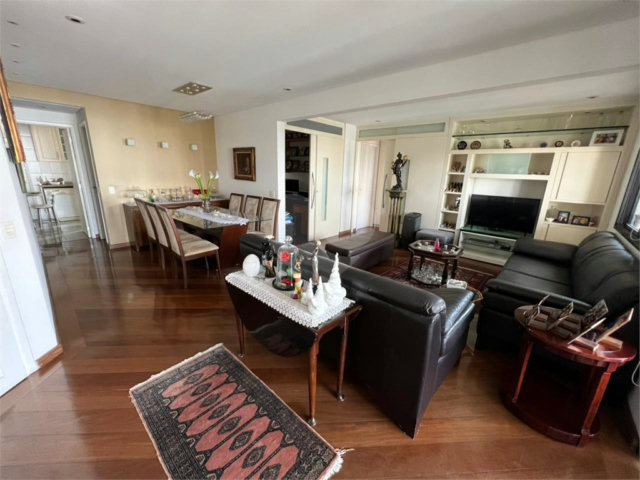 Apartamento à venda com 2 suítes em Campo Belo, São Paulo, SP