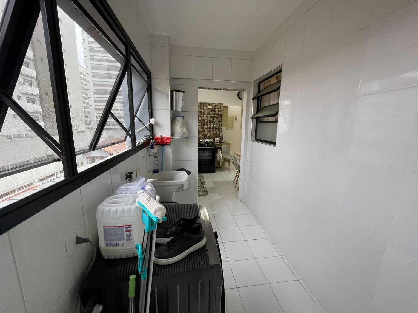 Apartamento 3 dormitórios com 2 suítes, 2 vagas demarcadas, no Embaré, Santos