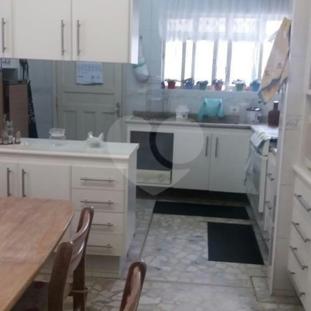 Sobrado à venda com 4 quartos, sendo 1 suíte,  em Santa Teresinha, São Paulo, SP
