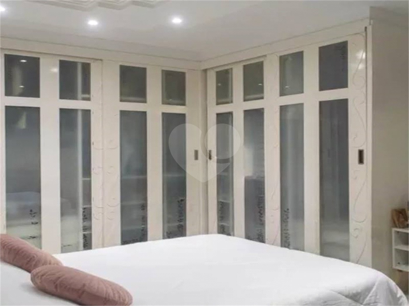 Sobrado à venda com 3 quartos, sendo 1 suíte, em Vila Nova Cachoeirinha, São Paulo, SP