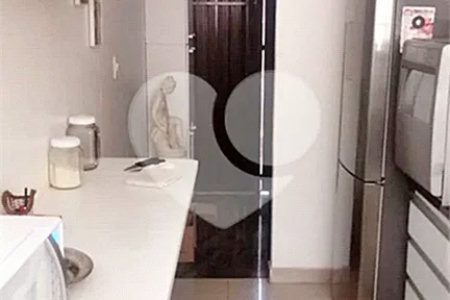 Sobrado à venda com 8 quartos, sendo 5 suítes, em Jardim Franca, São Paulo, SP