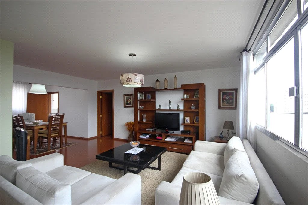 Apartamento à venda com 3 quartos, sendo 1 suíte, em Alto da Lapa, São Paulo, SP