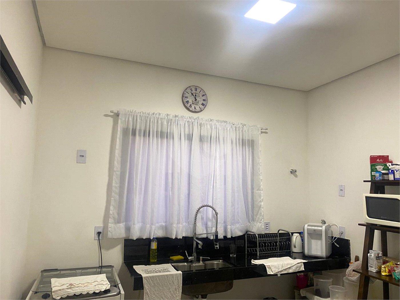 Casa à venda com 3 quartos, sendo 2 suítes, no condomínio Terras da Estância, Paulínia - SP