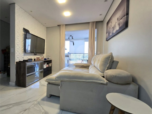 Apartamento à venda com 3 quartos, sendo 1 suíte,  em Vila Guilherme, São Paulo, SP