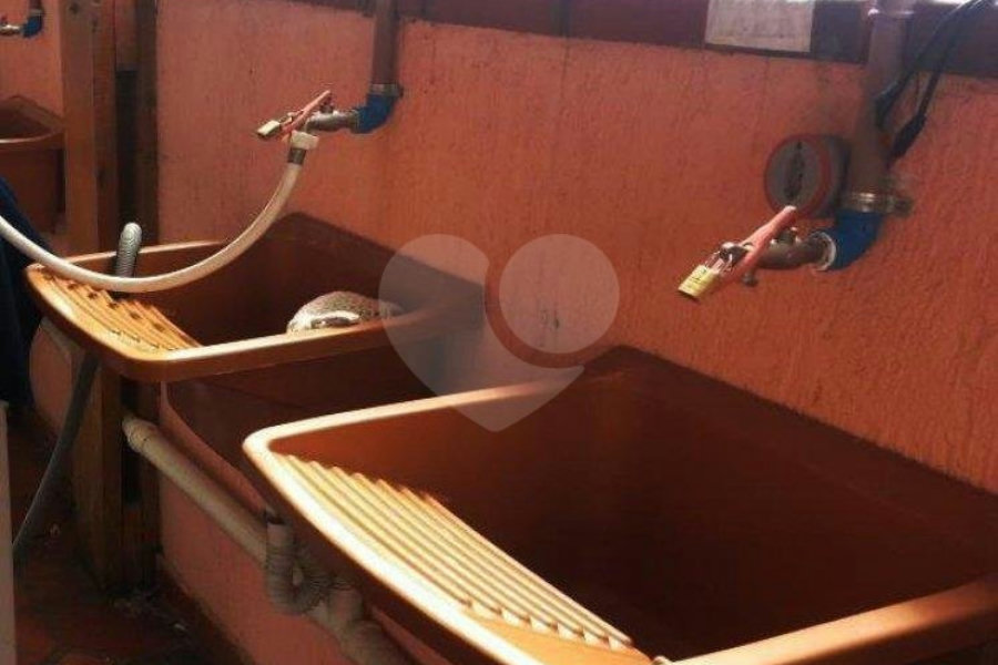 Sobrado à venda com 6 quartos em Vila Nova Cachoeirinha, São Paulo, SP