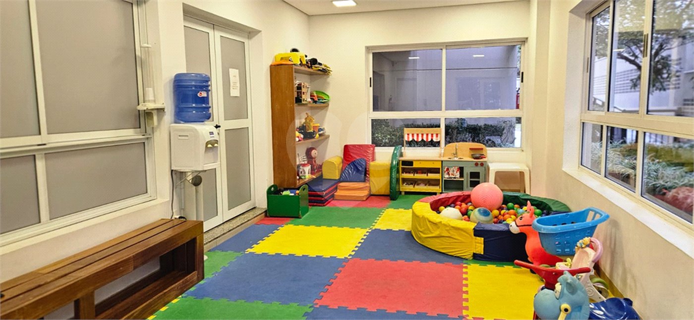 Apartamento à venda com 3 quartos, sendo 2 suítes, em Pinheiros, São Paulo, SP