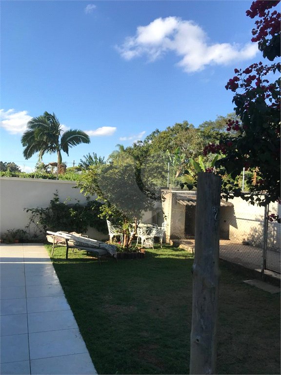 Casa à venda com 5 quartos, sendo 3 suítes, em Loteamento Jardim Morumbi, Atibaia, SP