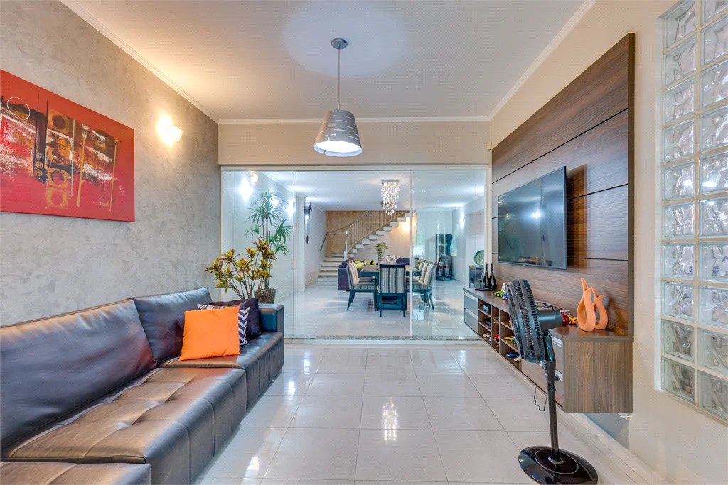 Casa à venda com 4 quartos, sendo 1 suíte,  em Brooklin Paulista, São Paulo, SP