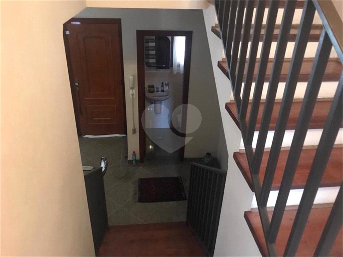 Casa à venda com 3 quartos, sendo 1 suíte, no condomínio Morada de Itapuã, São Paulo - SP