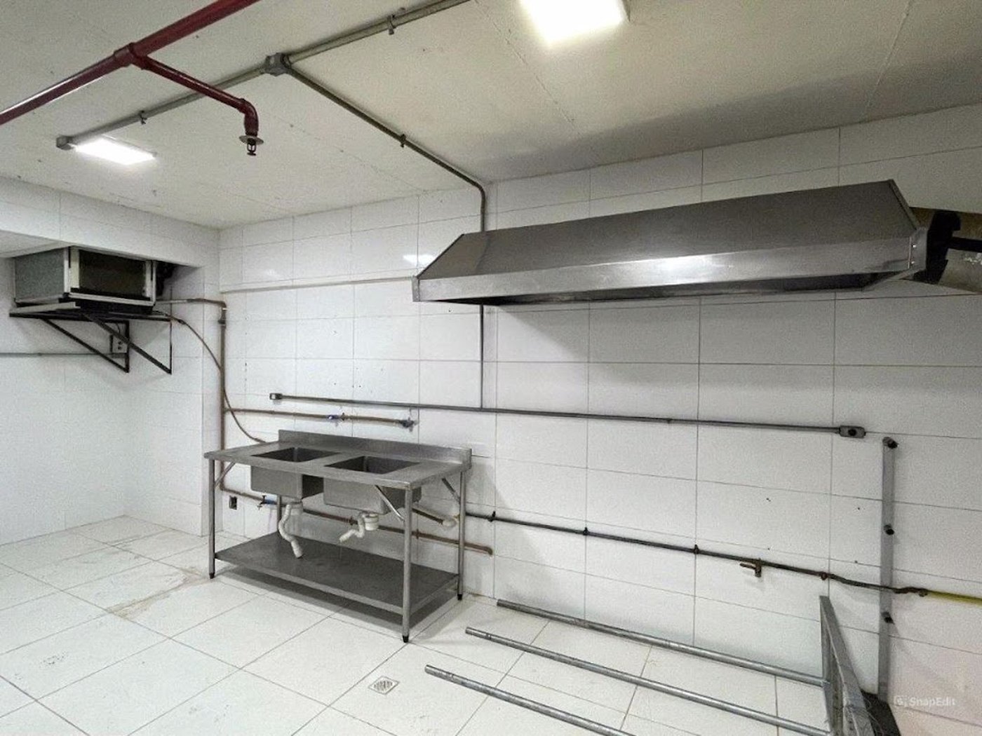Loja Comercial para venda e locação, Gonzaga, Santos - LO0051.