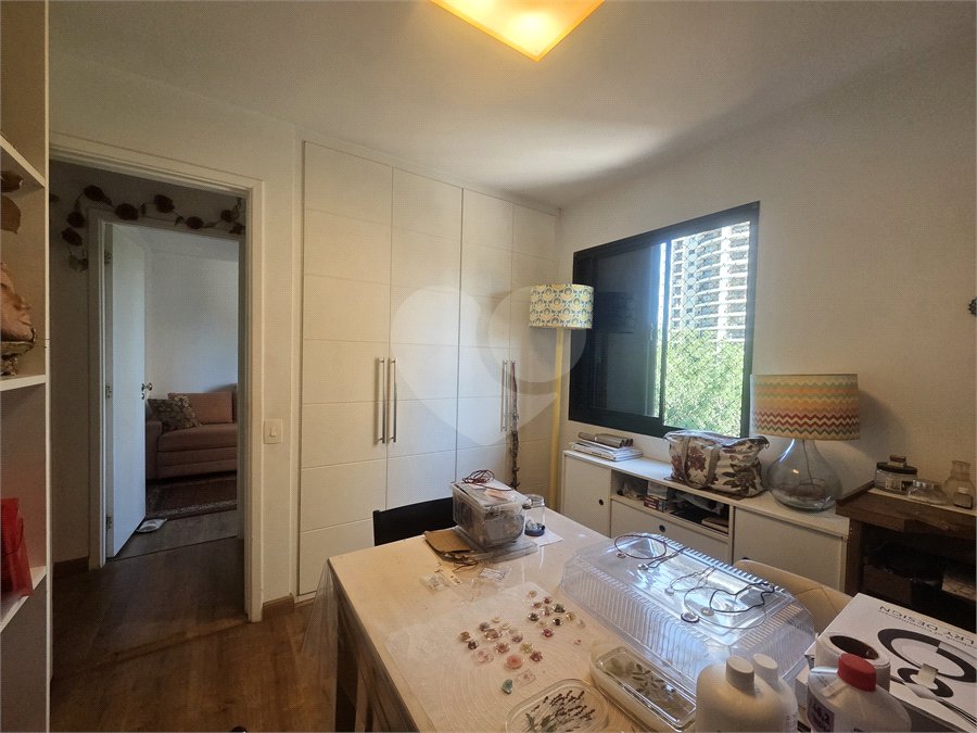 Apartamento à venda com 3 quartos, sendo 1 suíte, em Alto da Boa Vista, São Paulo, SP