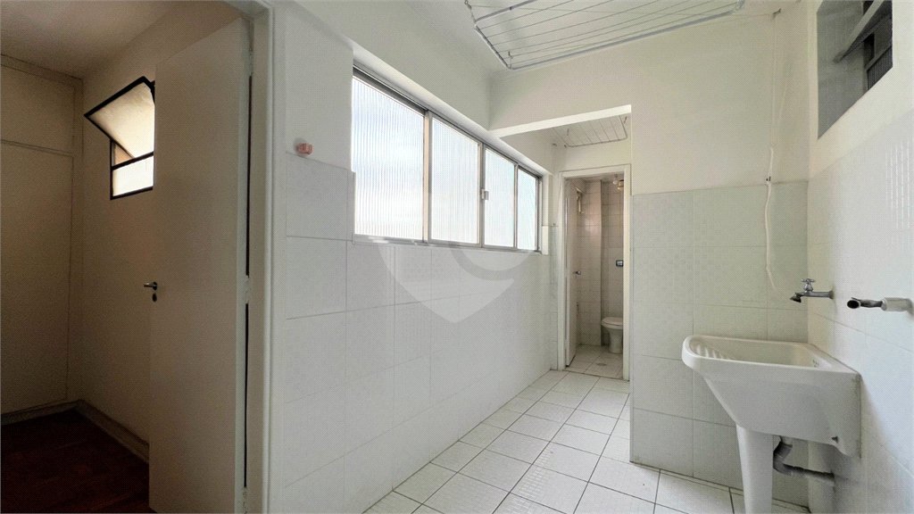 Apartamento à venda com 3 quartos, sendo 1 suíte, em Pinheiros, São Paulo, SP