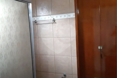 Sobrado à venda com 2 quartos em Km 18, Osasco, SP