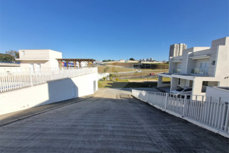Casa à venda com 3 quartos, sendo 1 suíte, no condomínio Residencial Américo Figueiredo, Sorocaba - SP