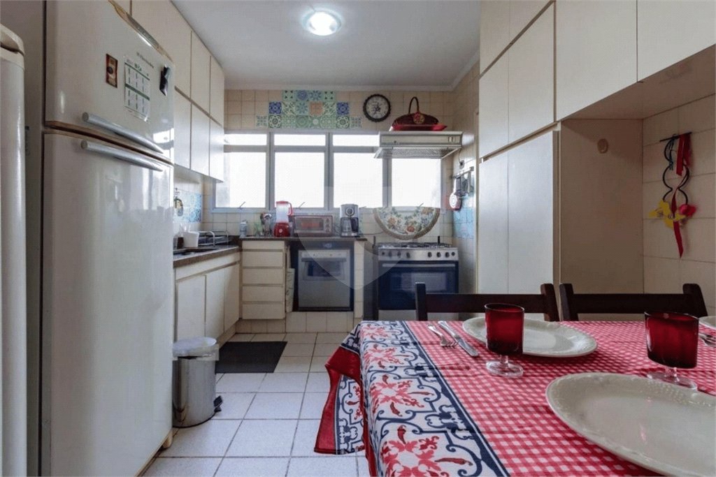 Apartamento à venda com 3 quartos, sendo 1 suíte,  em Vila Andrade, São Paulo, SP
