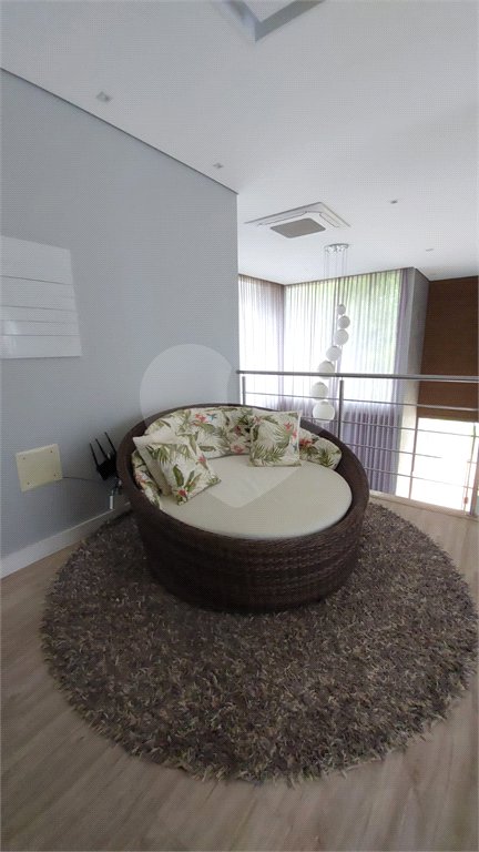 Casa à venda com 4 suítes no condomínio Figueira Garden, Atibaia - SP